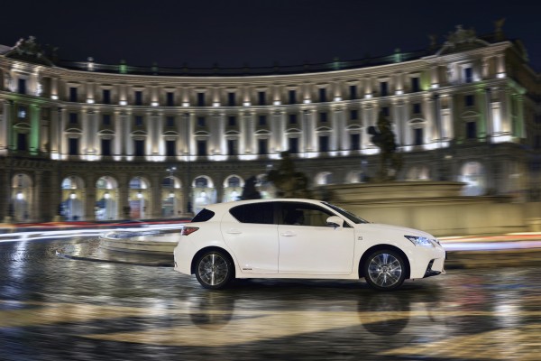 20140225_10-Lexus_nieuwe_CT_200h_ultieme_bereikbare_verfijning_introductie