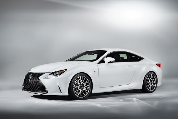 20140228_01_Lexus_onthult_RC_300h_en_RC_300h_F_SPORT_LINE