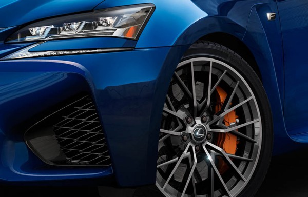 20141217-01-Weer-een-nieuwe-high-performance-F-van-Lexus