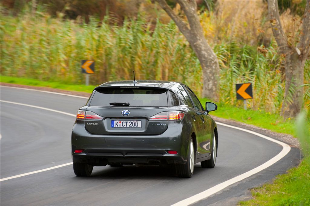 lexus-ct-200h-dynamisch-4