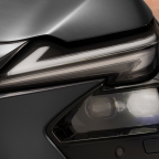 08_Lexus-maakt-alle-prijzen-bekend-van-volledig-nieuwe-elektrische-en-hybride-Lexus-ES