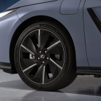 20_Lexus-maakt-alle-prijzen-bekend-van-volledig-nieuwe-elektrische-en-hybride-Lexus-ES