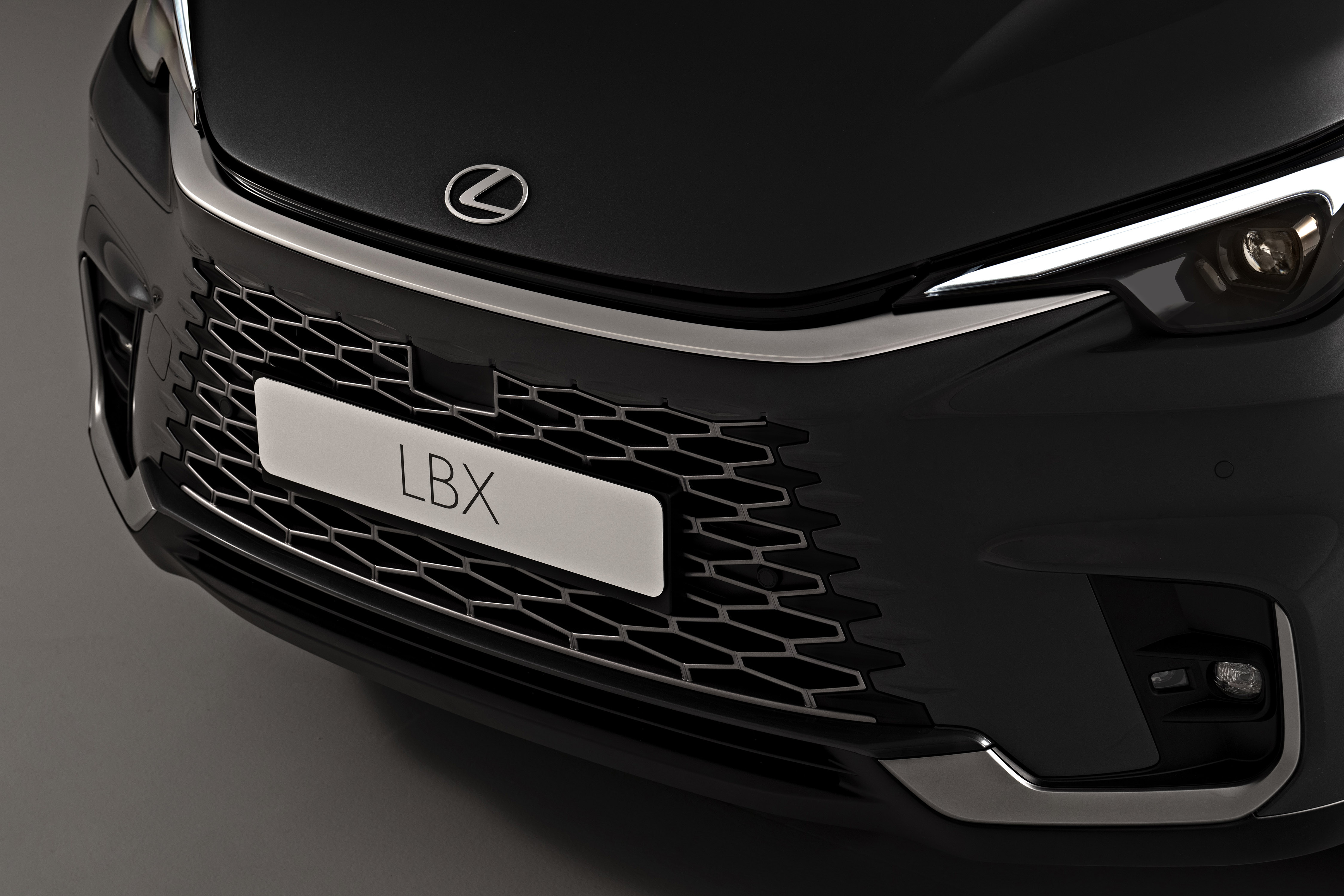 18_Wereldpremiere-volledig-nieuwe-Lexus-LBX-de-essentie-van-Lexus-gedestilleerd