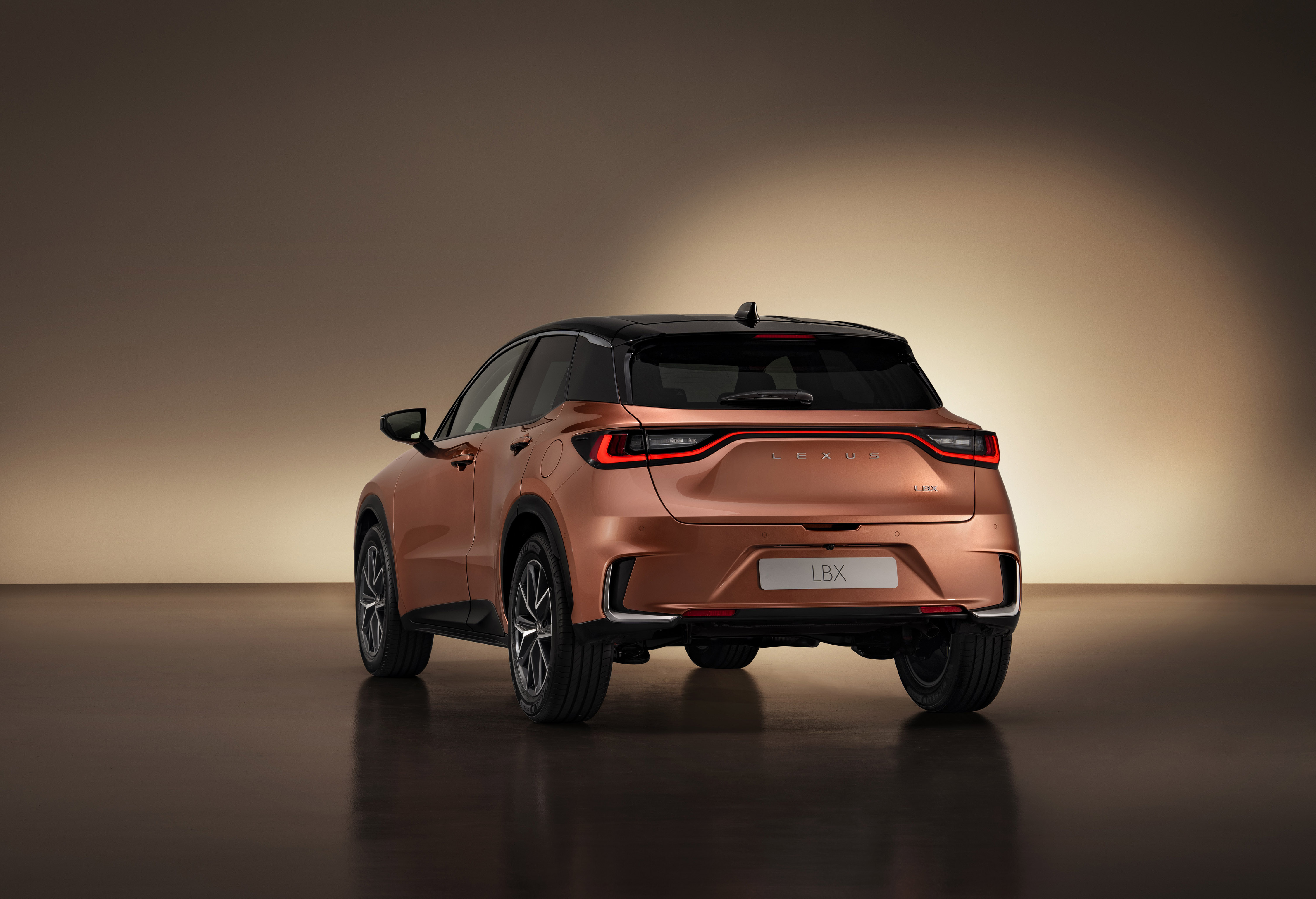 27_Wereldpremiere-volledig-nieuwe-Lexus-LBX-de-essentie-van-Lexus-gedestilleerd