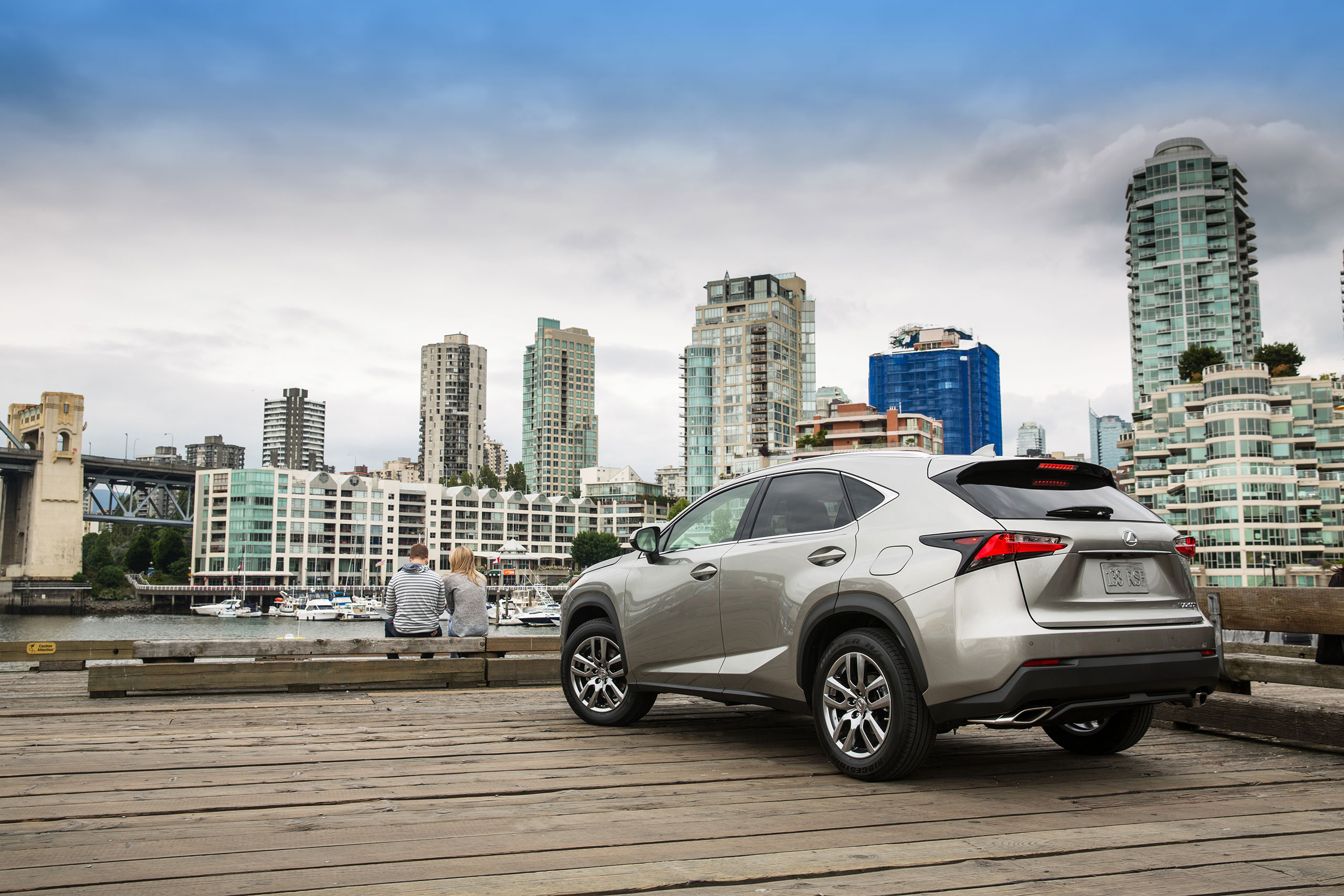 2015-Lexus-NX-200t-001