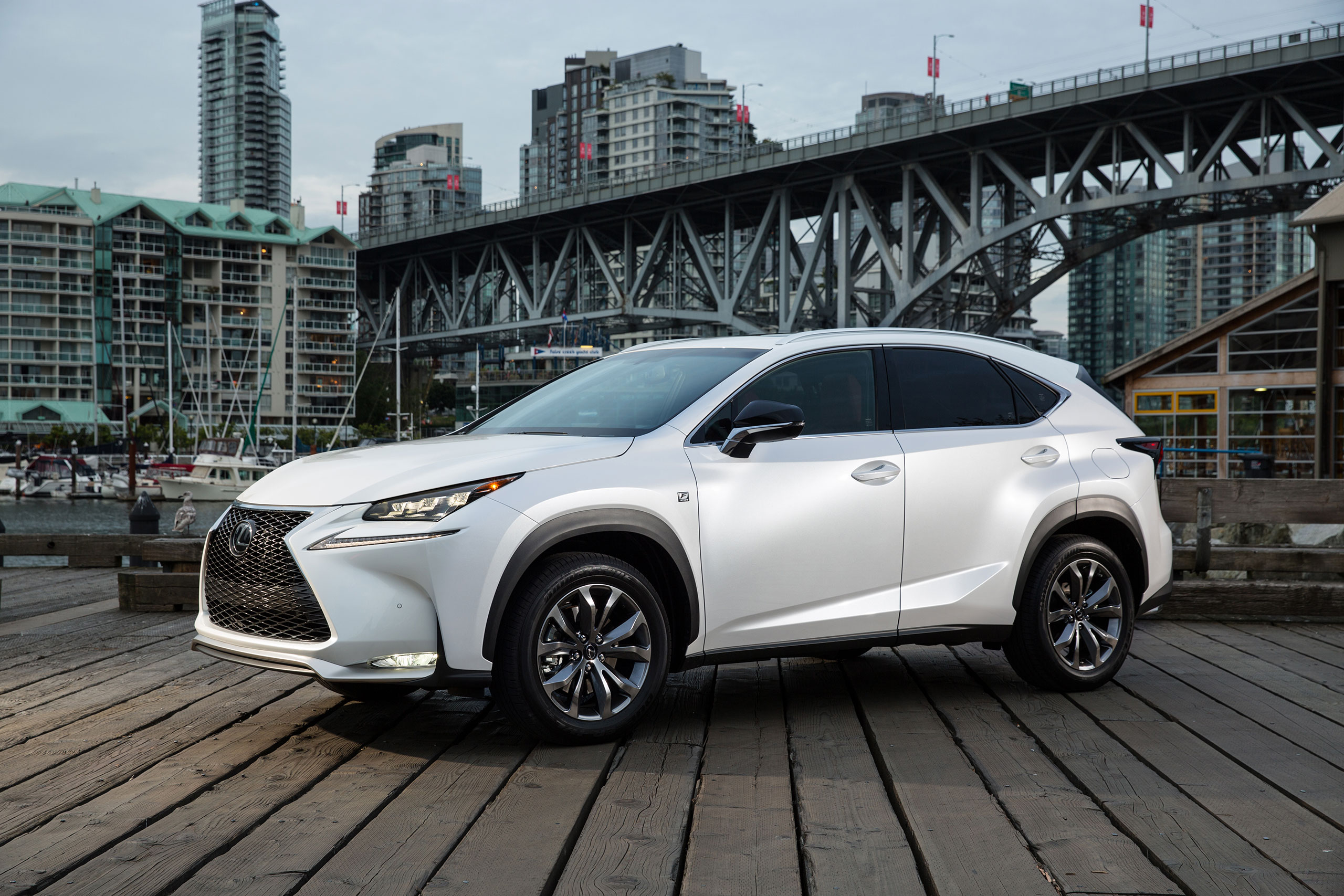 2015-Lexus-NX-200t-F-SPORT-046