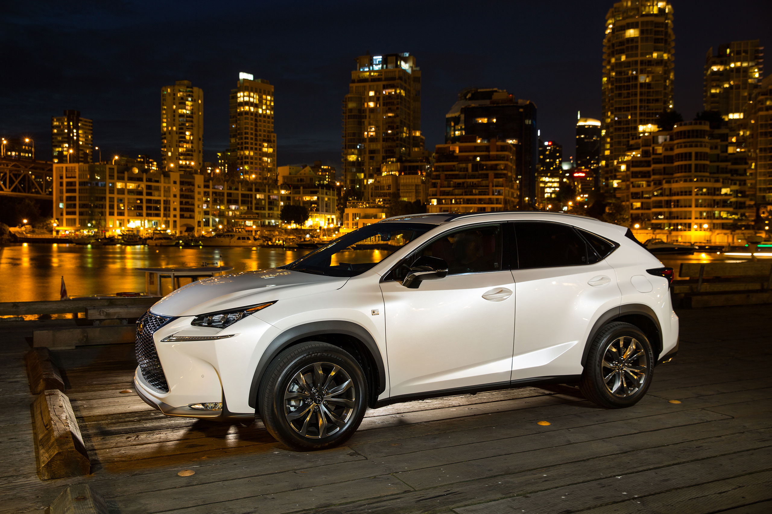 2015-Lexus-NX-200t-F-SPORT-047