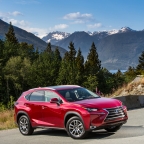 2015-Lexus-NX-300h-022