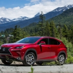 2015-Lexus-NX-300h-023